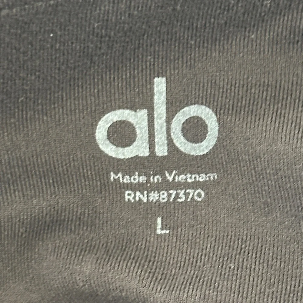 ALO Yoga Black Mesh Leggings - Picture 16 of 16